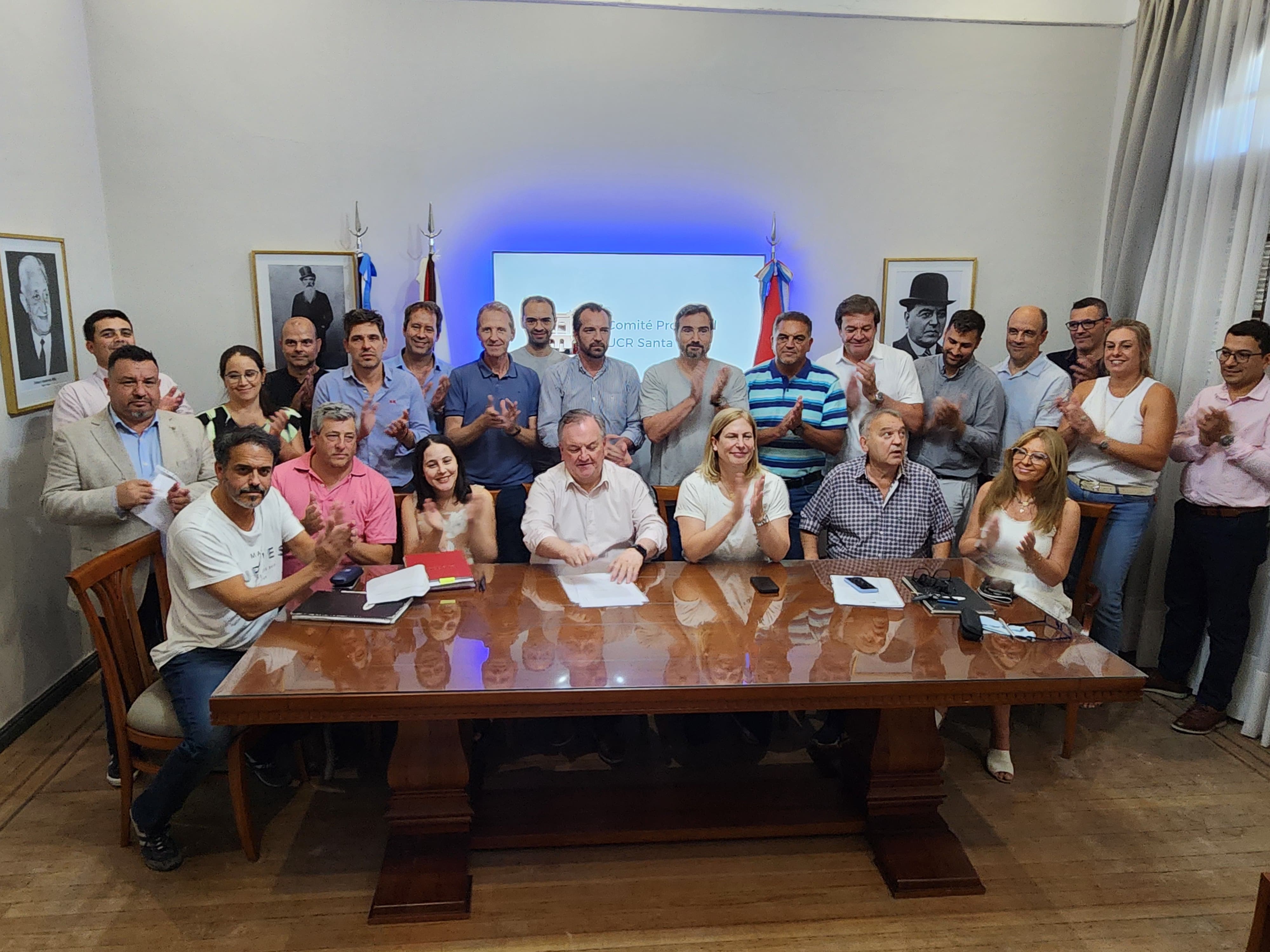 Unidos para cambiar Santa Fe formalizó el frente electoral e incorporó nuevos partidos